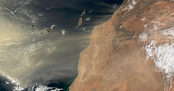Imagen de satélite de una nube de polvo sahariano
